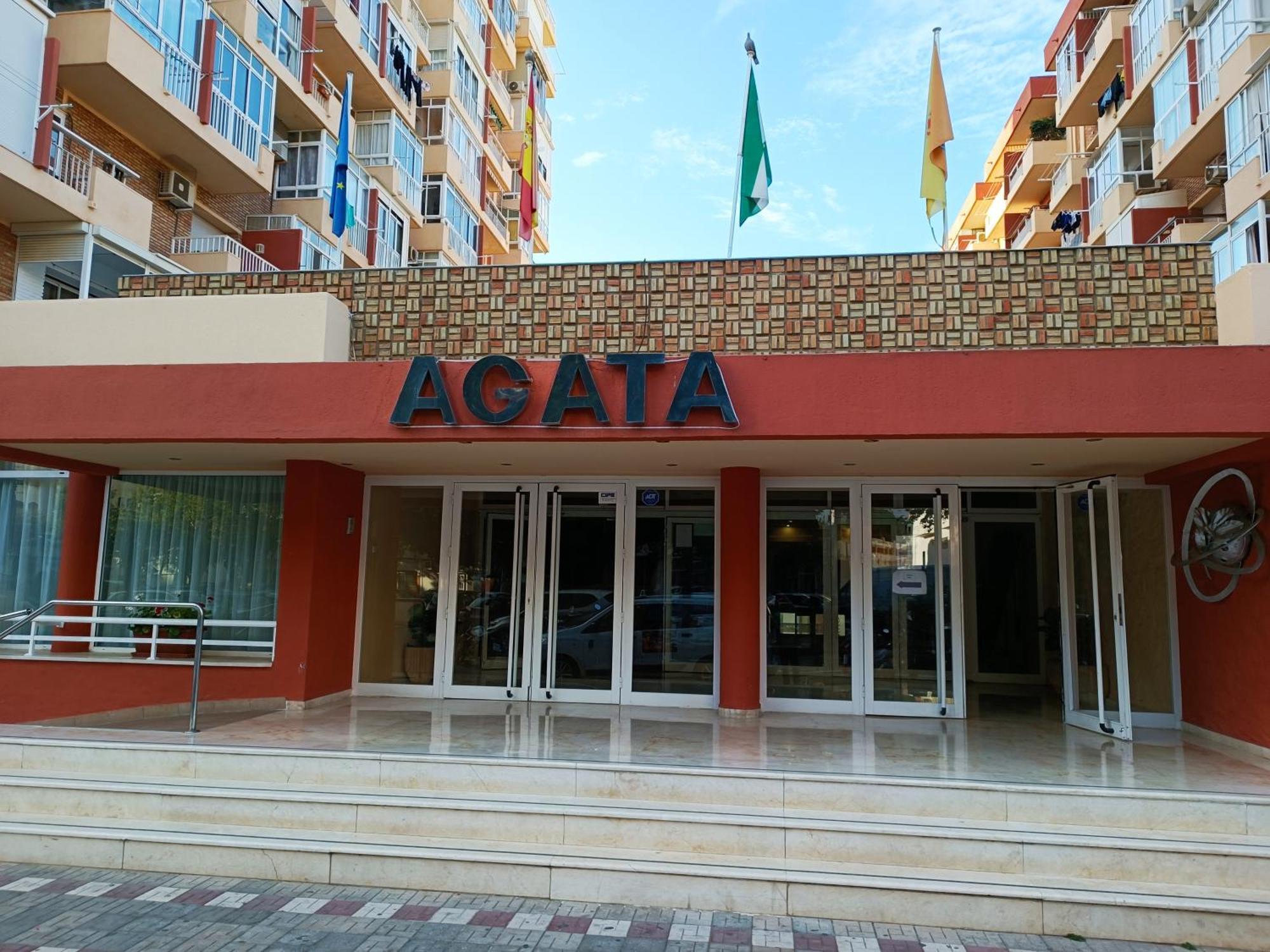 Aga - Terraza Con Vistas Al Mar Y Jardin, Piscina, Wifi, Nuevo, 1 Apartamento Benalmádena